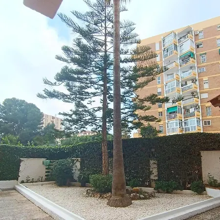 아파트 With Pool